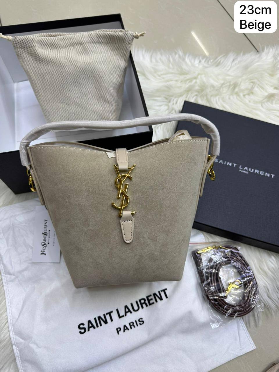 🌹 YSL Le 37 Bucket
1⃣️ First quality +🎁
Size: 23 * 12 * 19 cm
95 dhs🌺
with box🎁

Zain115
♥️♥️♥️