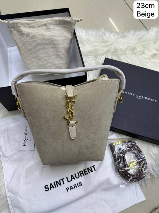 🌹 YSL Le 37 Bucket
1⃣️ First quality +🎁
Size: 23 * 12 * 19 cm
95 dhs🌺
with box🎁

Zain115
♥️♥️♥️