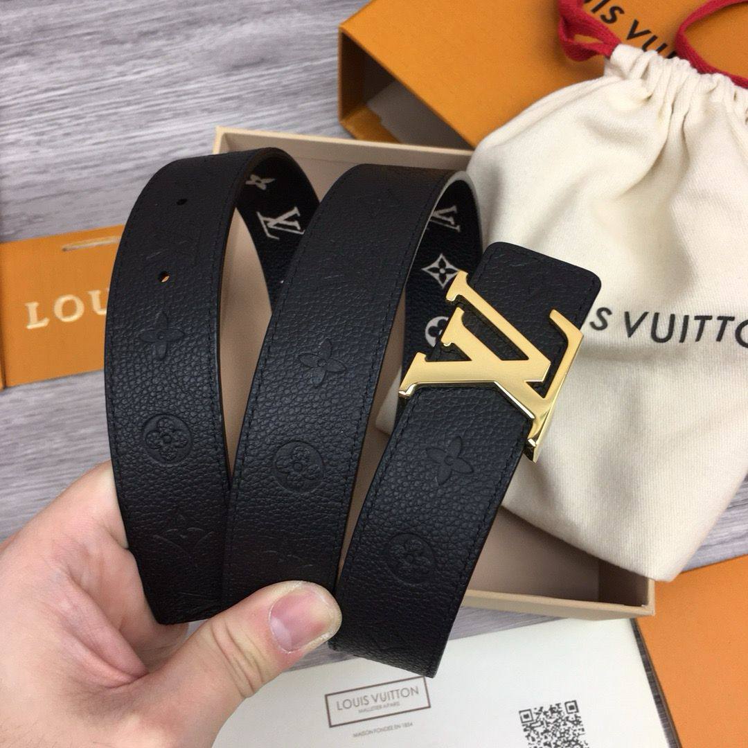 💜 Lv 💜
💜*available again*💜
310 dhs✅

Zain160
♥️♥️♥️