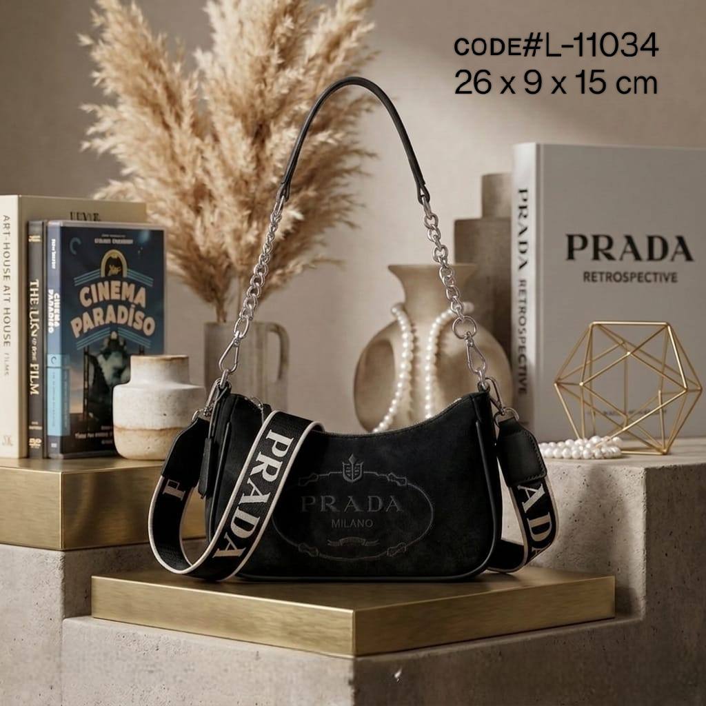 PRADA sʜᴏᴜʟᴅᴇʀ ʙᴀɢ
sᴜᴀᴅᴇ ʟᴇᴀᴛʜᴇʀ ᴍᴀᴛᴇʀɪᴀʟ
ᴇᴍʙʀᴏɪᴅᴇᴅ ʟᴏɢᴏ
ᴡɪᴛʜ ʟᴏɴɢ sᴛʀᴀᴘ
sɪᴢᴇ : 26 cm
ᴡɪᴛʜ ᴏᴜᴛ BOX

65 dhs✅

Zain31
♥️♥️♥️