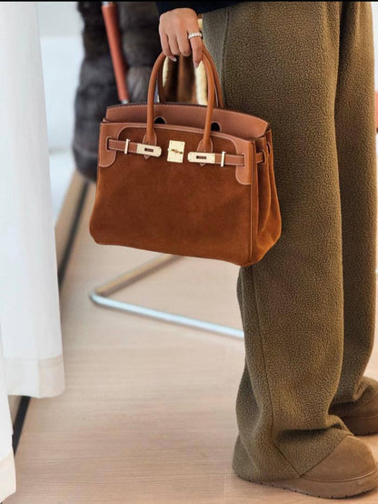 Hermes
115 dhs❣️
size 24cm

Zain26
♥️♥️♥️