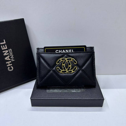 Wallet & Cardholder
 copy one 
with box 
🎁🎁🎁

55 dhs✅
leather 

Zain39
♥️♥️♥️