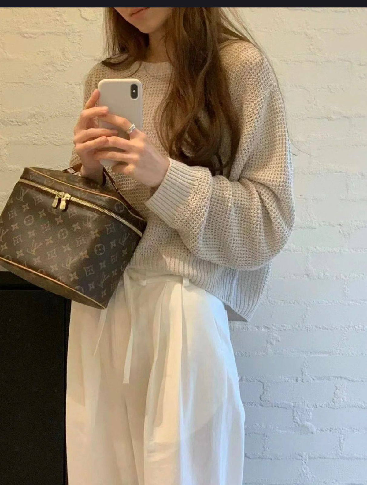 LOUIS VUITTON

 NEW CAME

 GOOD QUALITY 
WITH BOX 

BIG SIZE         105 dhs
MEDUIM SIZE 100 dhs
SMALL SIZE  95 dhs 


Zain39
Zain295
♥️♥️♥️
