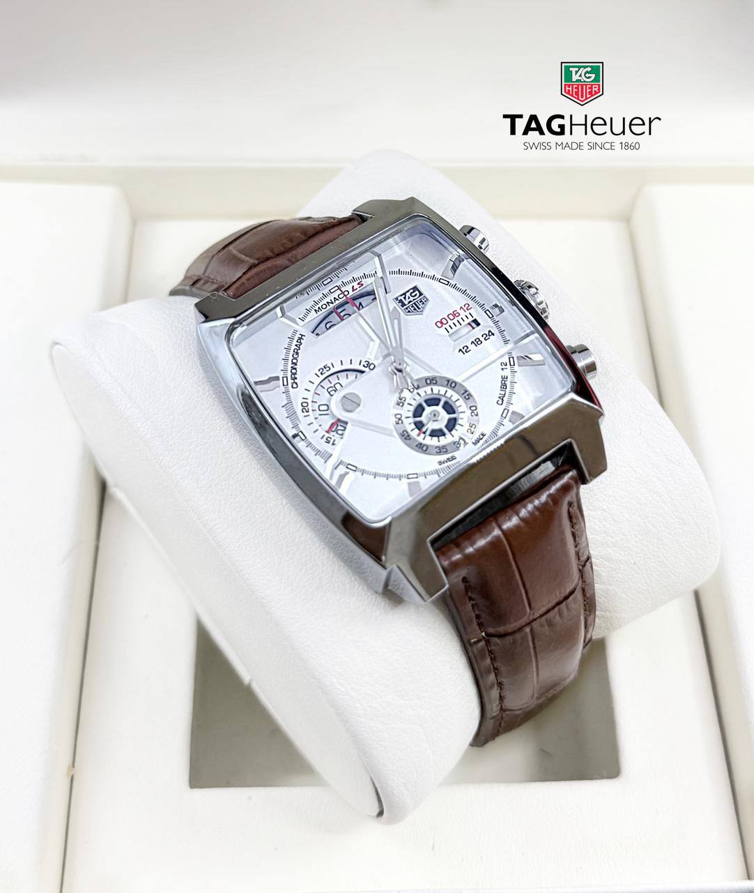 Tag heaur Men
*chronograph working*
120 dhs✅
*Battery*

Zain29
♥️♥️♥️