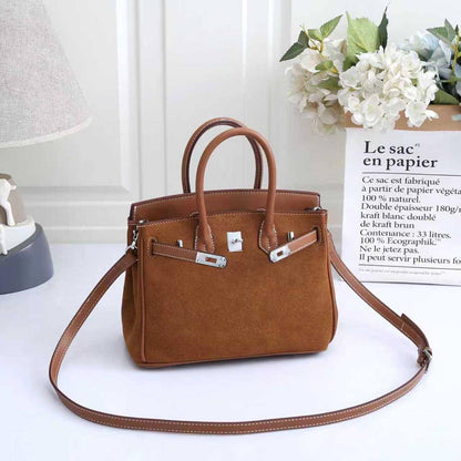 Hermes
115 dhs❣️
size 24cm

Zain26
♥️♥️♥️