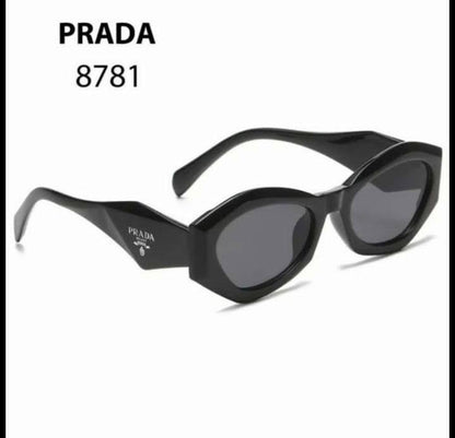 Prada
Super master quality 
190 dhs💓

Zain126
♥️♥️♥️