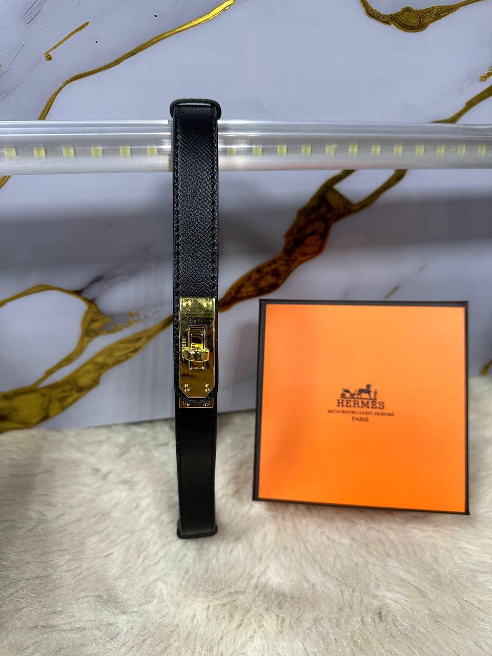 Hermes belt
With box 
🎁🎁🎁

40 dhs🪙💚

Zain136
♥️♥️♥️