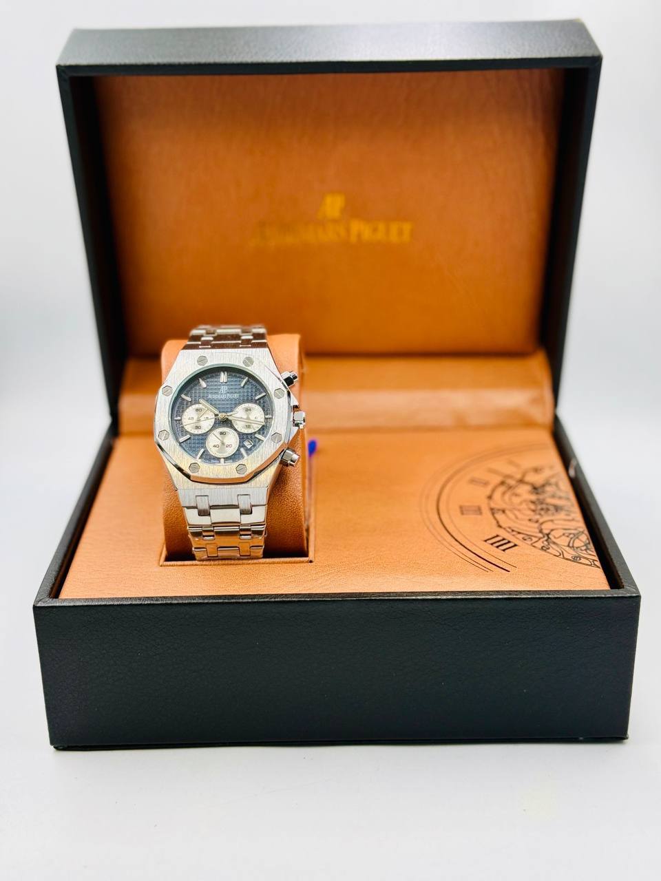 AP Men
*chronograph working*
85 dhs🪙

Zain08
♥️♥️♥️