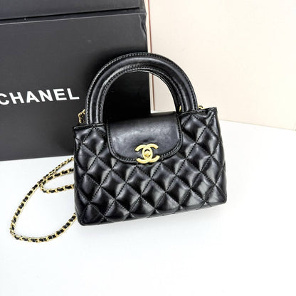 Chanel
Master
22cm

with box
🎁🎁🎁

250 dhs💓

Zain228
♥️♥️♥️