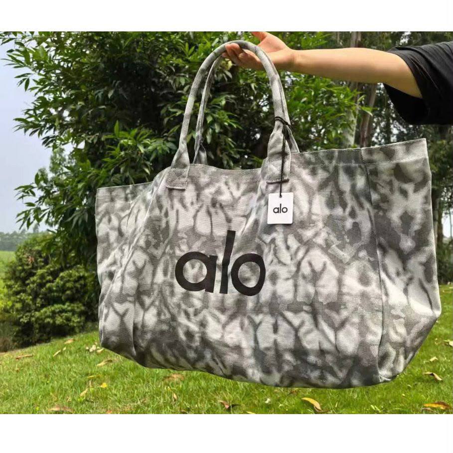 NEW CAME

ALO YOGA

GOOD QUALITY

45 dhs🇦🇪
Zain40
♥️🇦🇪🇦🇪