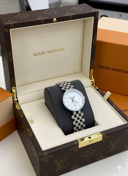 LOUIS VUITTON 🆕 LADIES 
GOOD QUALITY 💯
60 dhs🪙💕

Zain133
♥️♥️♥️