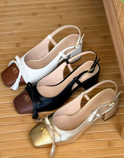 Valentino
✨ 𝐍𝐞𝐰 𝐂𝐨𝐥𝐥𝐞𝐜𝐭𝐢𝐨𝐧
✨ 𝐒𝐮𝐩𝐞𝐫 𝐌𝐚𝐬𝐭𝐞𝐫 𝐐𝐮𝐚𝐥𝐢𝐭𝐲
✨ 𝐀𝐯𝐚𝐢𝐥𝐚𝐛𝐥𝐞 𝐍𝐨𝐰
✨ 𝐒𝐢𝐳𝐞𝐬: 𝟑𝟔 — 𝟒𝟏
460 dhs✅

Zain178
♥️♥️♥️