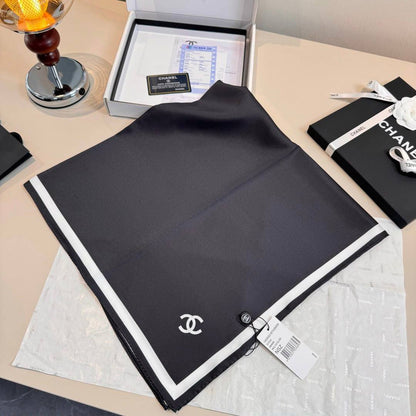 💙 CHANEL SCARF 💙
💙*VIP QUALITY*💙
💙*100% SILK*💙
320 dhs💛

Zain281
♥️♥️♥️