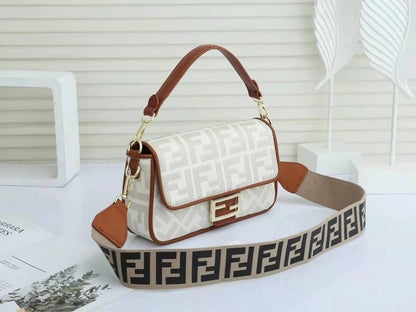 Fendi - YSL - Gucci
95 dhs✅
high quality 

With box
🎁🎁🎁

Zain26
♥️♥️♥️