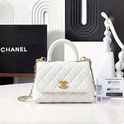 CHANEL 
 GOOD QUALITY 
WITH MAGNETS BOX 🎁

110 dhs✅

Zain39
♥️♥️♥️