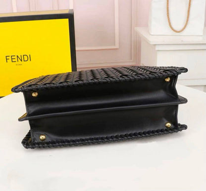 FENDI COPY ONE NEW CAME 
210 dhs🇦🇪🇦🇪

Zain295
♥️♥️♥️