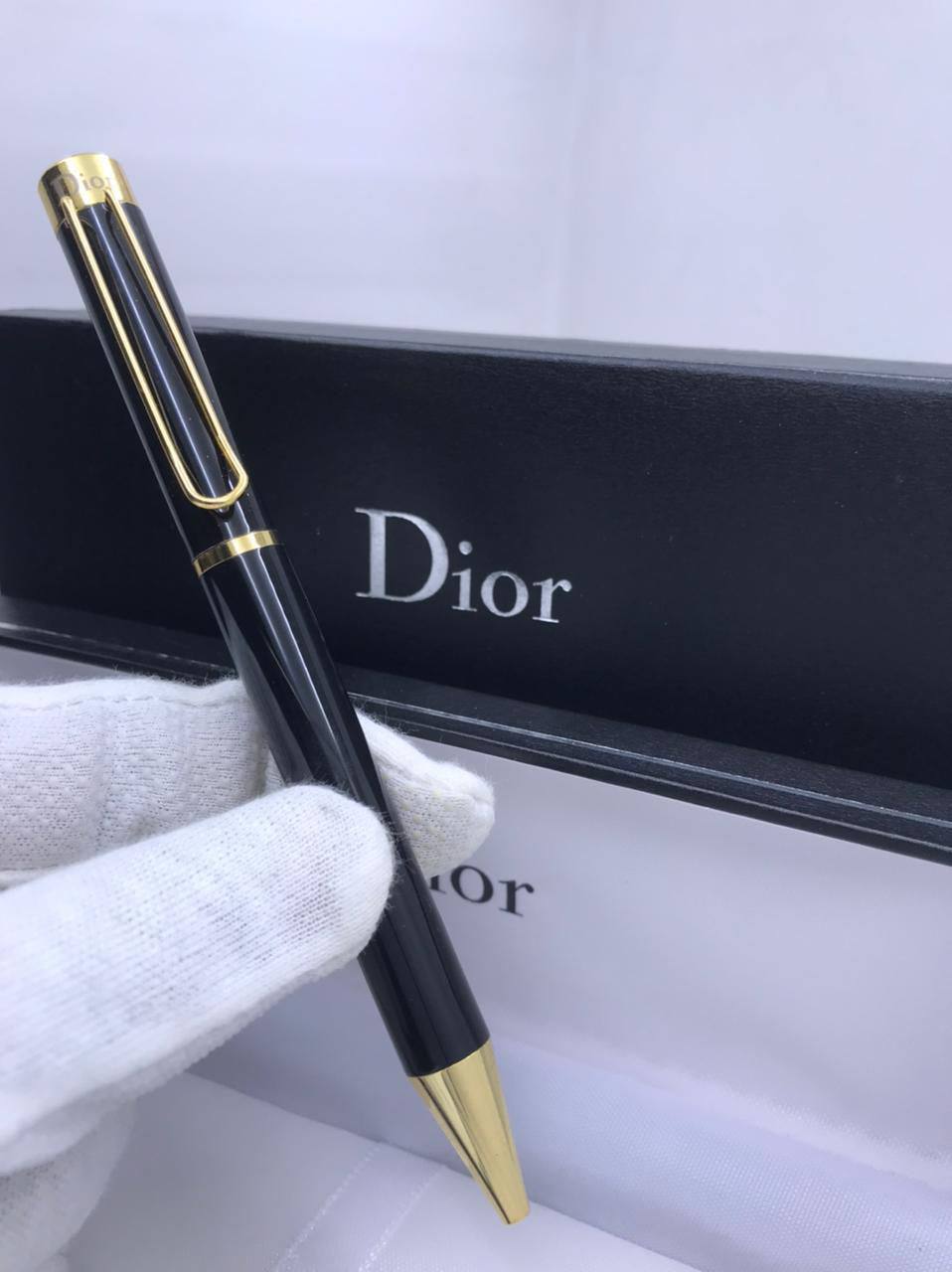 Dior Pen
55 dhs✅

Zain182
♥️♥️♥️