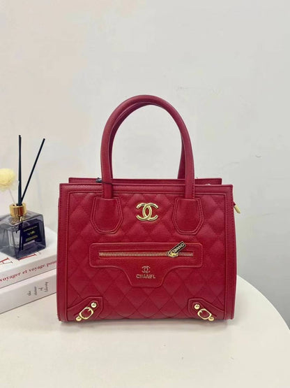 CHANEL
 GOOD quality 
115 dhs✅

Zain200
♥️♥️♥️