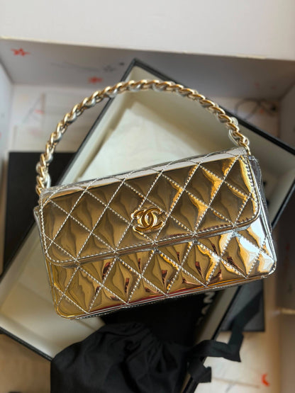 Chanel clutch

For Price 👇 WhatsApp✅
0568585901 
0507557372
0552275751 Owner Zain 👌

ZainETAG 4
♥️♥️♥️