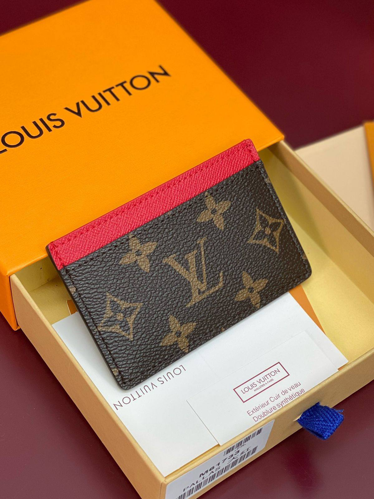 💞  *Lv*💞
💞*card holder*💞
210 dhs🪙🌨️

Zain275
♥️♥️♥️