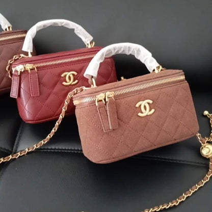 Chanel
96 dhs🇦🇪

with box
🎁🎁🎁

18cm

Zain26
♥️♥️♥️