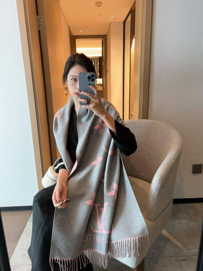 Coming new stock
Winter scarf 
45 dhs🪙🌨️

Zain93
♥️♥️♥️
