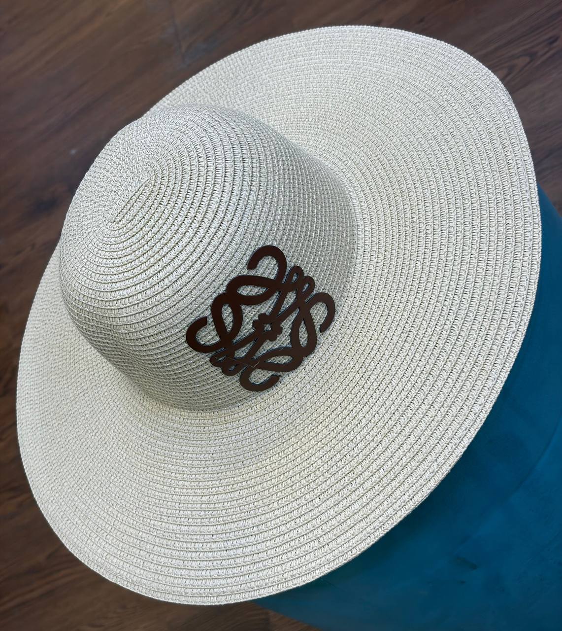 LOEWE NEW HATS

260 dhs🇦🇪🇦🇪

Zain328
♥️♥️♥️