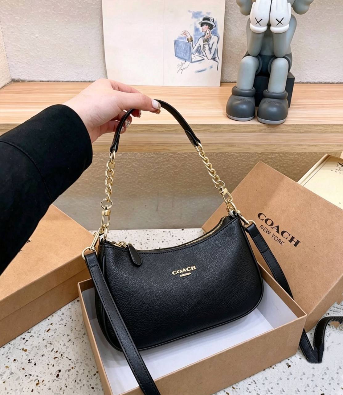 COACH 
 GOOD QUALITY 
WITH BOX
🎁🎁🎁

95 dhs✅

Zain39
♥️♥️♥️