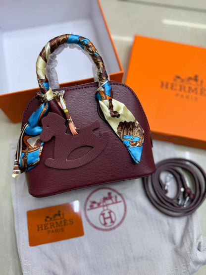 Hermes Bolide 

1⃣️ First quality +🎁

Size: 19 * 14 cm

Withbox
85 dhs🇦🇪🇦🇪

Zain115
♥️♥️♥️