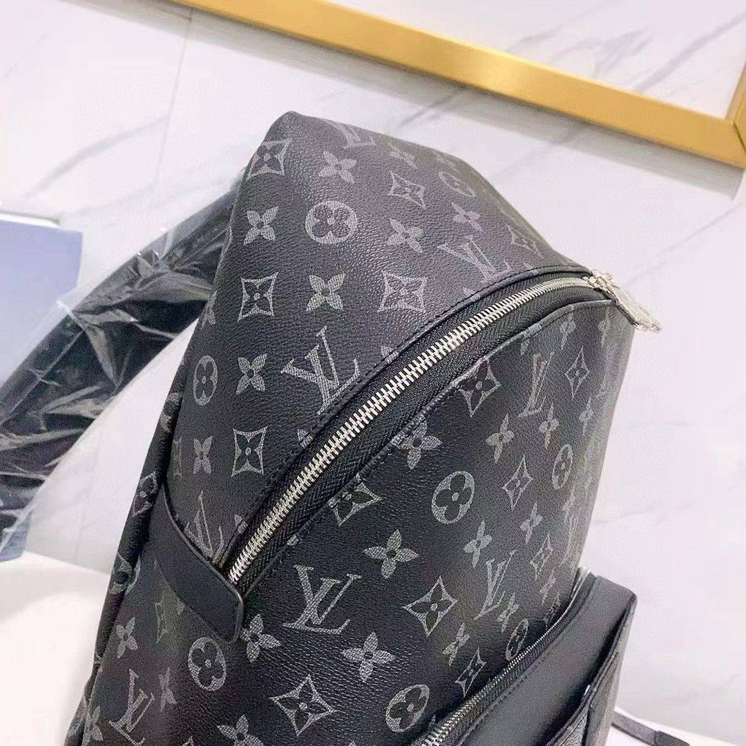 LV
 BACKPACK 
COPY ONE 
180 dhs✅

Zain39
♥️♥️♥️