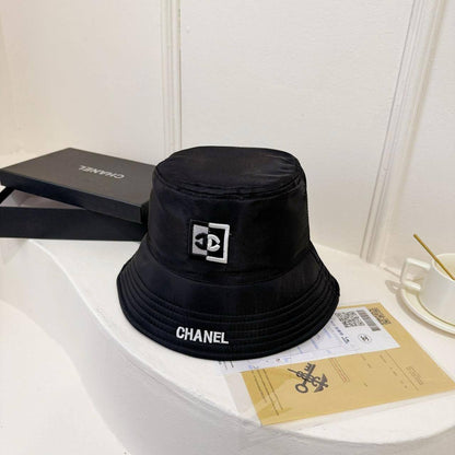 HAT
50 dhs🪙💚

with box
🎁🎁🎁

Zain17
♥️♥️♥️