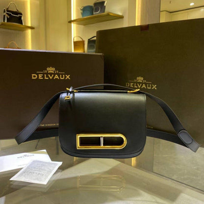 Delvaux 
Small Lingot shoulder bag in Olen calf leather❤️🥀

For Price 👇 WhatsApp✅
0568585901 
0507557372
0552275751 Owner Zain 👌

Zain71
♥️♥️♥️