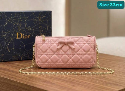 Dior
Best quality

With box’s
🎁🎁🎁

120 dhs💓
size 25cm

Zain158
♥️♥️♥️