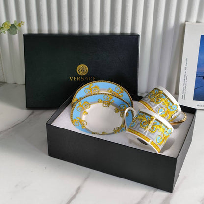 Branded mugs set

130 dhs 
set 4 pc 

with box🎁🎁🎁

Zain205
♥️♥️♥️