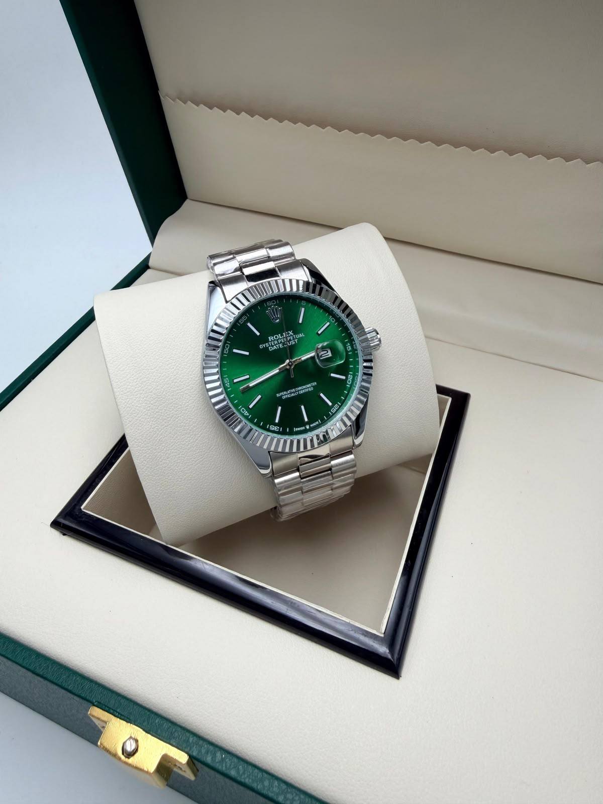 Rolex

60 dhs🇦🇪🇦🇪

Zain45
♥️♥️♥️