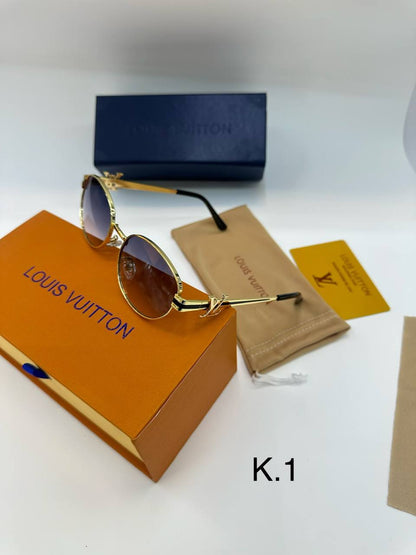 MIU MIU 
Sunglasses 🕶️ 
Copy one 💯
good quality 💯
With original boxes 🗃️ 

55 dhs 


Zain216