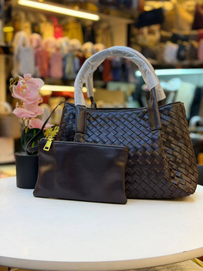 Bottega
100 dhs✅

Zain299
♥️♥️♥️