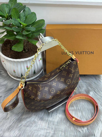 LV
SIZE………. 28CM🌷

95 dhs💓

with BOX✅
🎁🎁🎁

Zain244
♥️♥️♥️