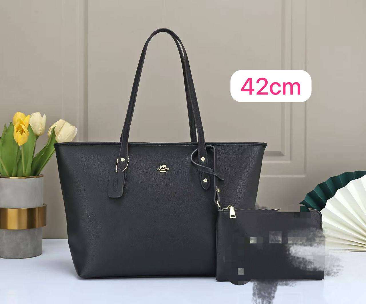 COACH 
good quality

with box 
🎁🎁🎁

100 dhs🪙

Zain102
♥️♥️♥️
