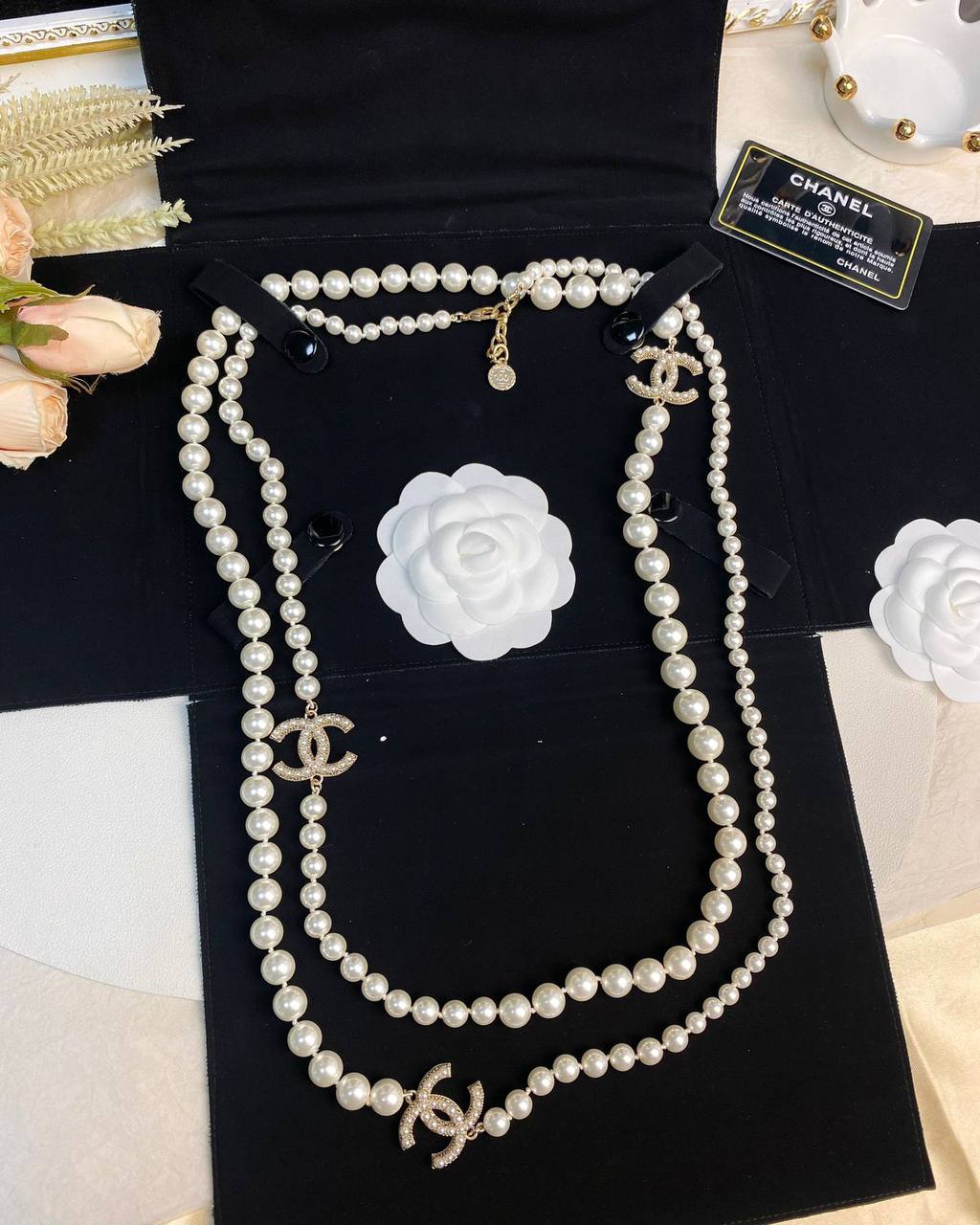 LONG NECKLACE
MASTER
CHANEL✨
WITH BOX AND PAPER BAG 🛍️🎁
140 DHS👑

Zain89
♥️♥️♥️