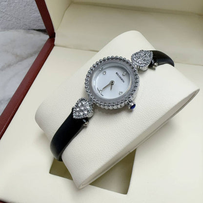 Leather belt 
ladies watches 
55 dhs🌺

Zain45
♥️♥️♥️