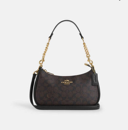 Coach
90 dhs✅
Good-quality 
with box
🎁🎁🎁

Size：23CM

Zain35
♥️♥️♥️