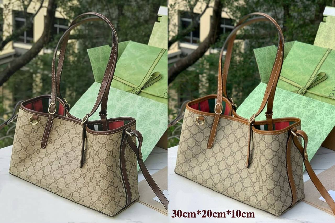 GUCCI 

NEW CAME GOOD QUALITY 
WITH BOX 
🎁🎁🎁

120 dhs💓

Zain39
♥️♥️♥️