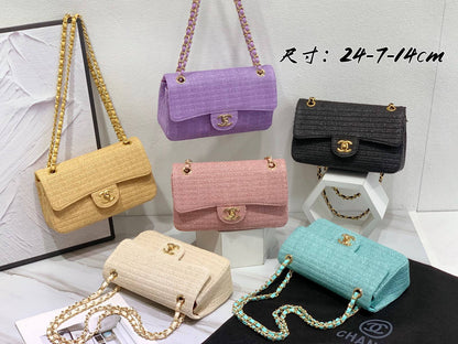 CHANEL 
 GOOD QUALITY 
WITH BOX 
130 dhs✅

Zain295
♥️♥️♥️