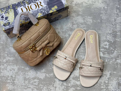 Dior chanel
 set

200 dhs

Zain175
 ♥️♥️♥️