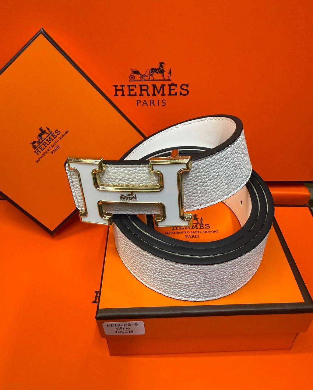 Belts
With box 
🎁🎁🎁

40 dhs✅

Zain93
♥️♥️♥️