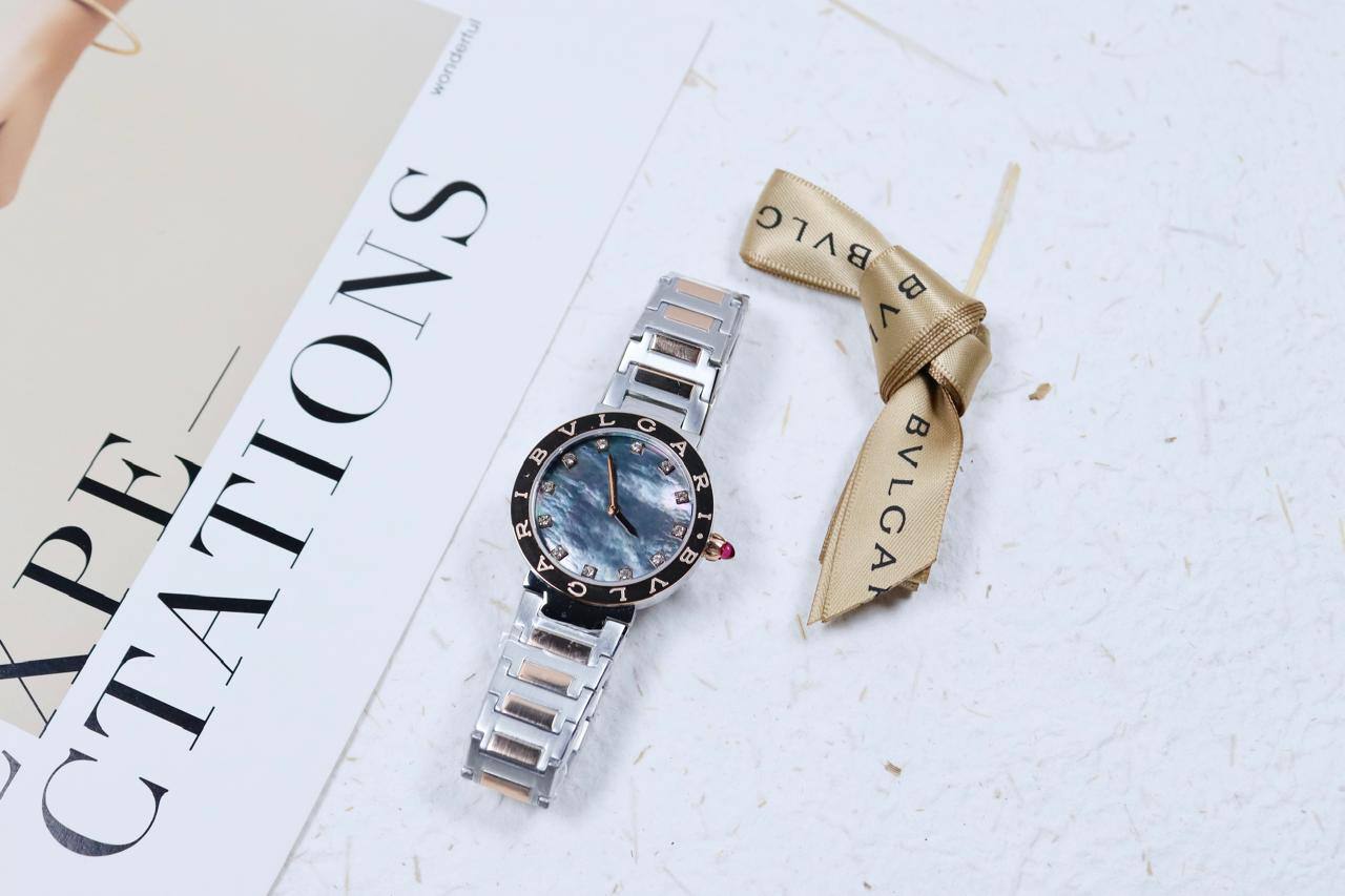 Bvlgari 
250 dhs❤️

Zain133
♥️♥️♥️