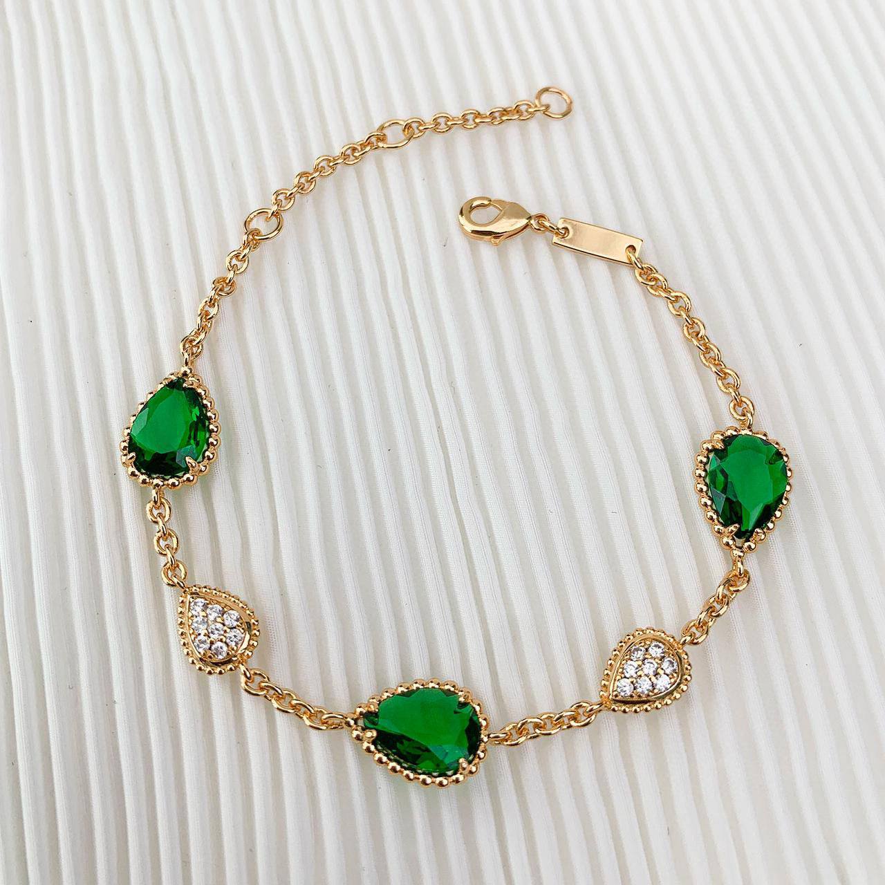 BOUCHERON ❤️‍🔥*
Bracelet 🐦‍🔥
Master quality 💯
With normal boxes 🗃️ 
60 dhs🪙🌨️
With master box 📦 
140 dhs🪙🌨️

Zain216
♥️♥️♥️