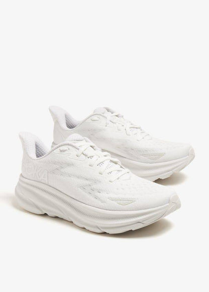 Hoka Clifton 9 ‘White’🤍
36-45 AVAILABLE 
210 dhs🇦🇪

Zain242
♥️♥️♥️