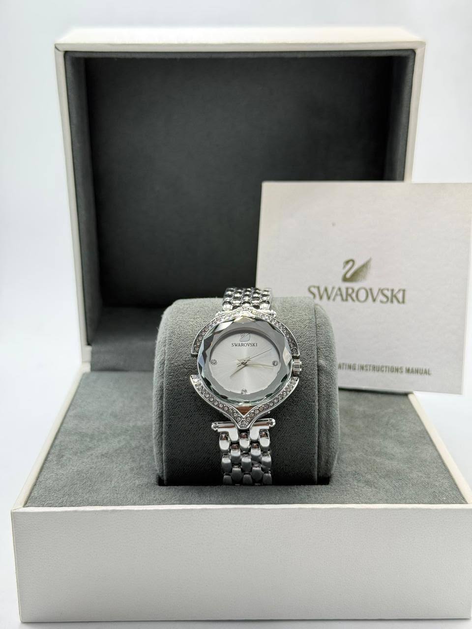 Swarovski ladies
55 dhs🇦🇪🇦🇪

Zain08
♥️♥️♥️